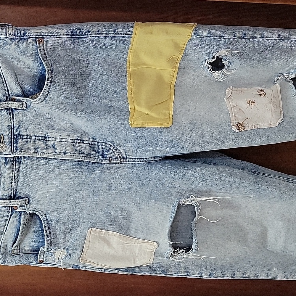 Stylish Distressed Patchwork Jeans - image 2